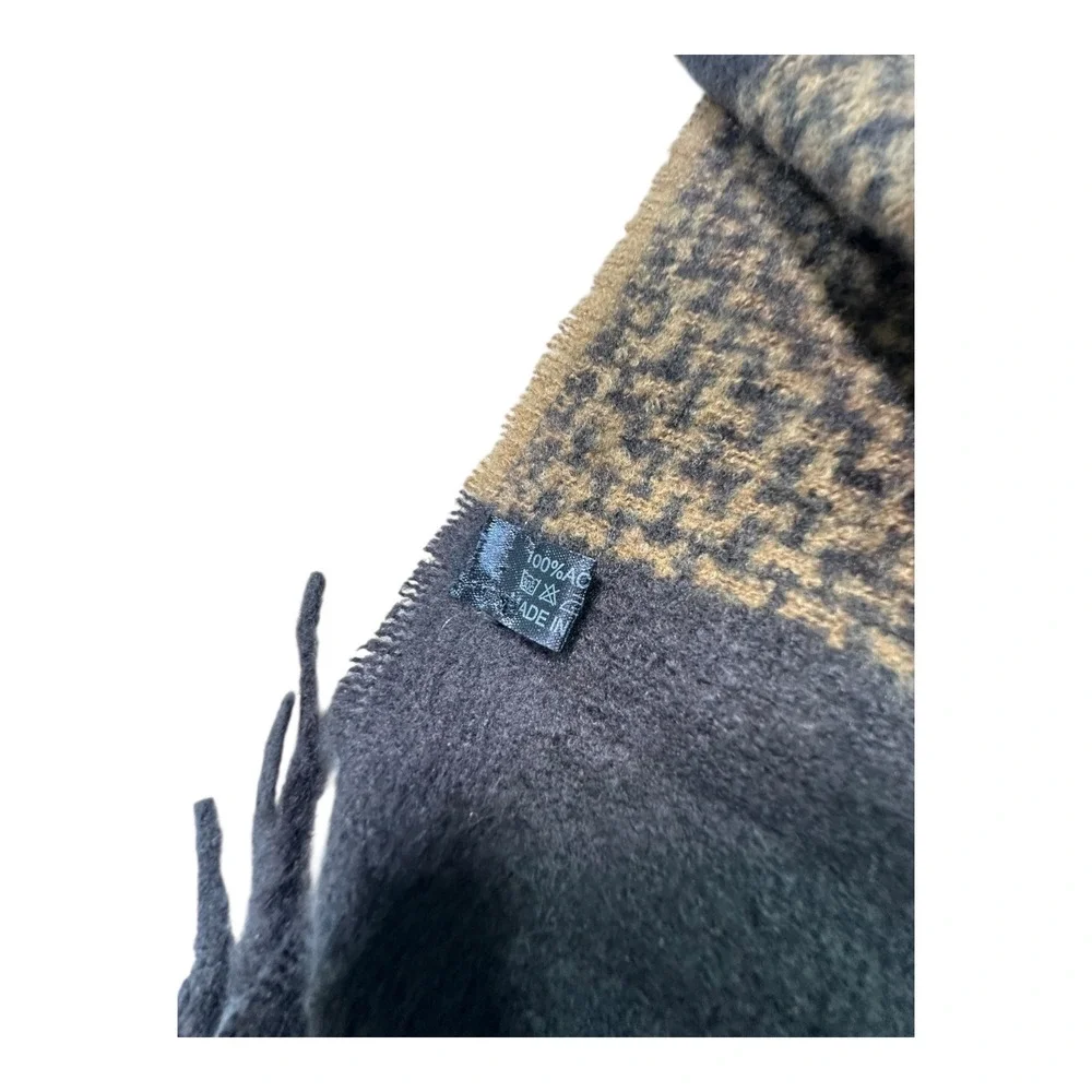 Buffalo Check‎ Plaid Scarf Brown Tan Fringe Accents Unisex Warm Winter
